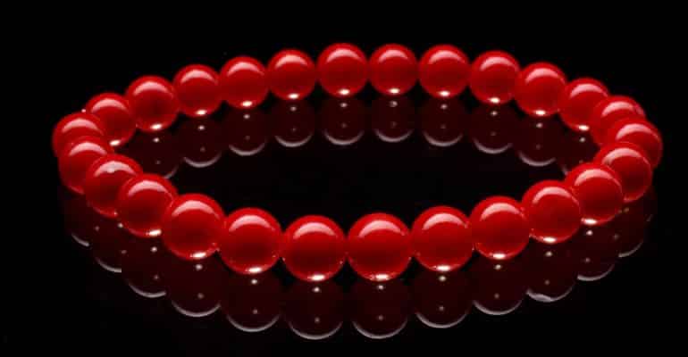 Гривна от камък червен Корал