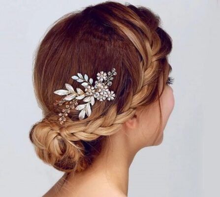 Бижута с полускъпоцени камъни и кристали