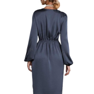 Сатенена рокля