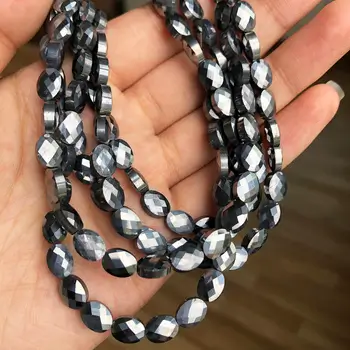 Магия в детайла: Тайната сила на ръчно изработените бижута