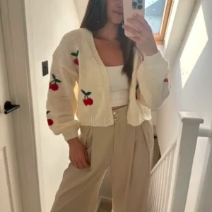 Жилетка Черешки