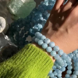 Гривна от аквамарин